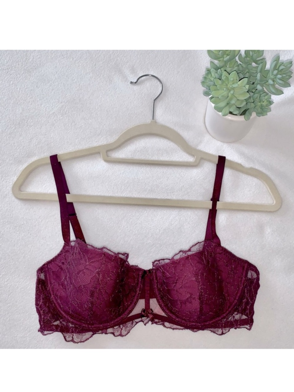 VS Lace Balconet Bra, Lightly Lined, size 36D, EUC (washed 1x but not worn)